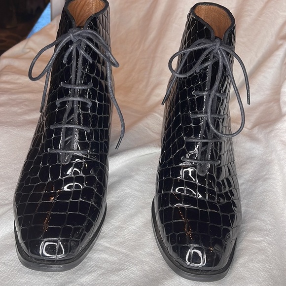 Jeffrey Campbell Talcott Patent Leather Booties size 9 - Picture 14 of 15